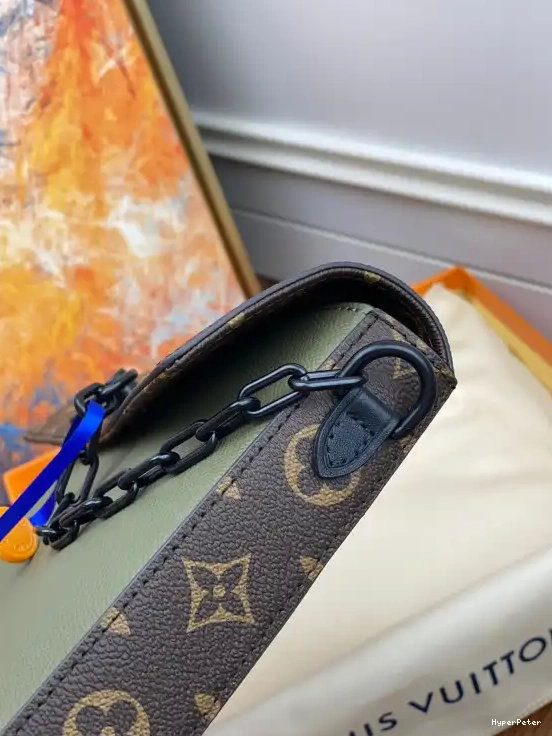 POCHETTE VUITTON LOUIS VOYAGE STEAMER 0313