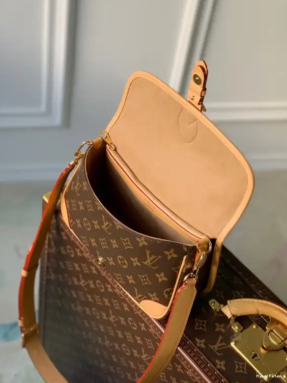 Nano LOUIS VUITTON Diane 0318