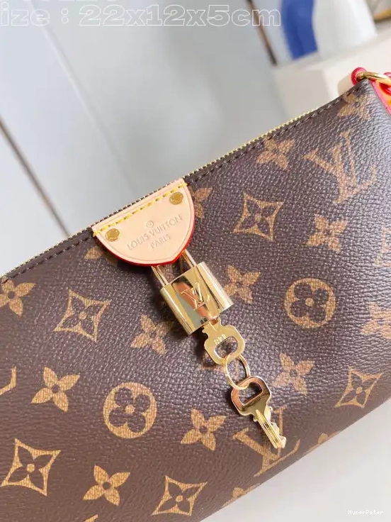 12 Tirette VUITTON LOUIS x5.5CM x 22 Pochette - 0315