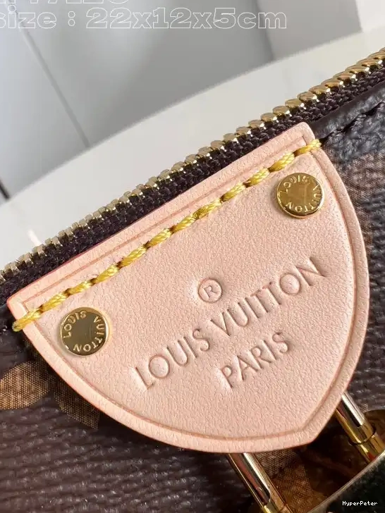 12 Tirette VUITTON LOUIS x5.5CM x 22 Pochette - 0315