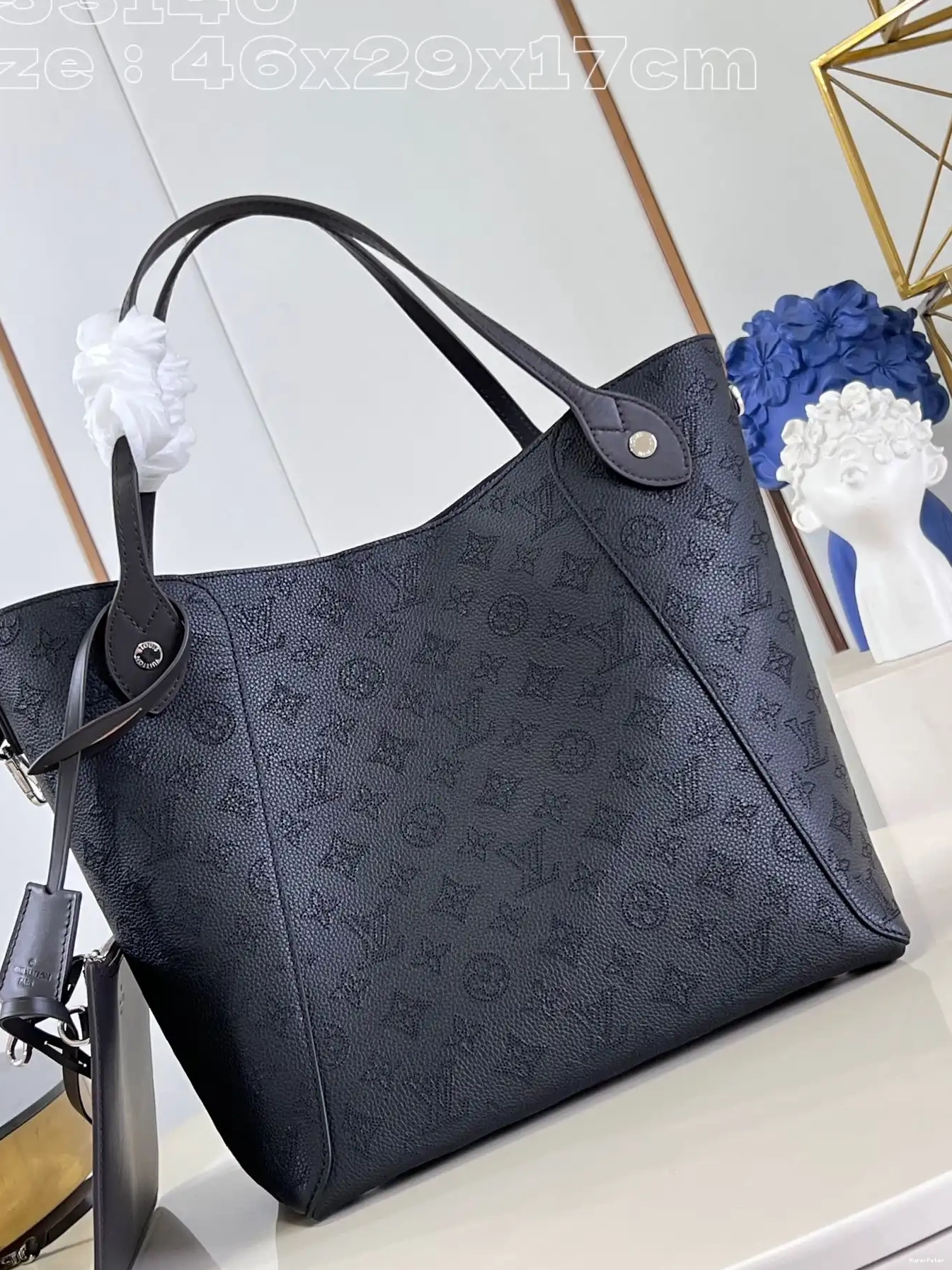 29.5 x HINA-46 VUITTON x LOUIS 17CM 0317