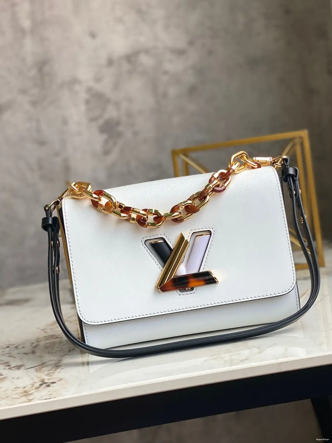 LOUIS VUITTON MM TWIST 0316