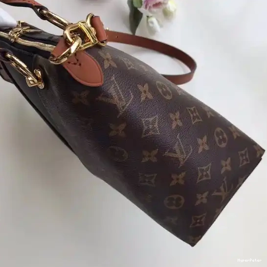 Vuitton V MM TOTE Louis 0313