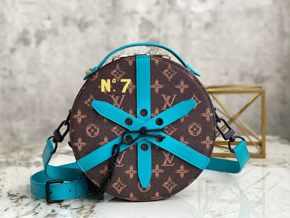 LOUIS VUITTON BOX WHEEL 0314