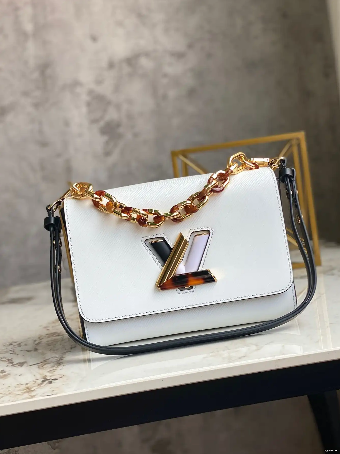 LOUIS VUITTON MM TWIST 0316