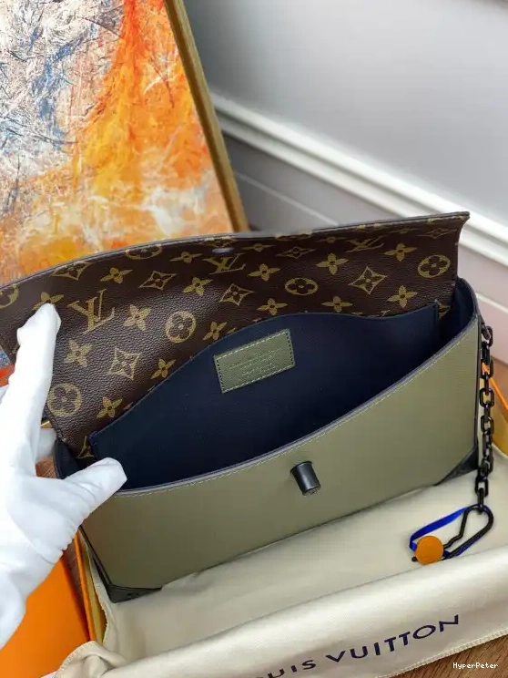 POCHETTE VUITTON LOUIS VOYAGE STEAMER 0313